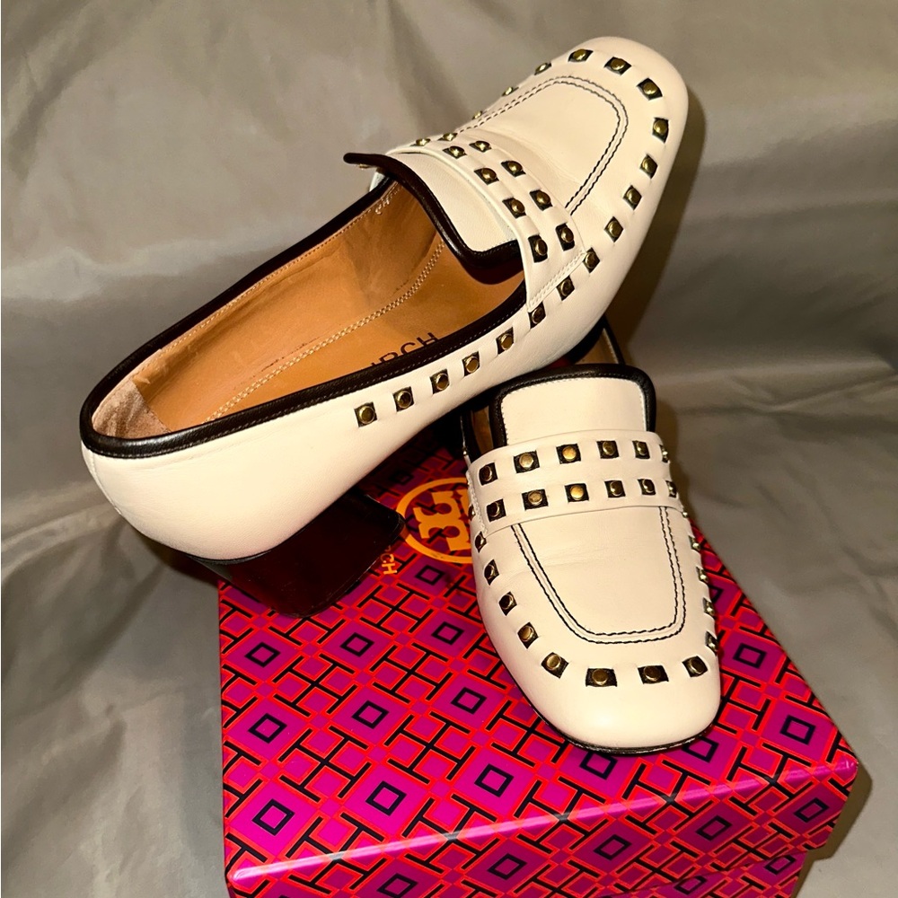 Tory Burch Studded Loafers Sz 7.5 Dulce 2 inch Heel Tan chunky Heel Spri…